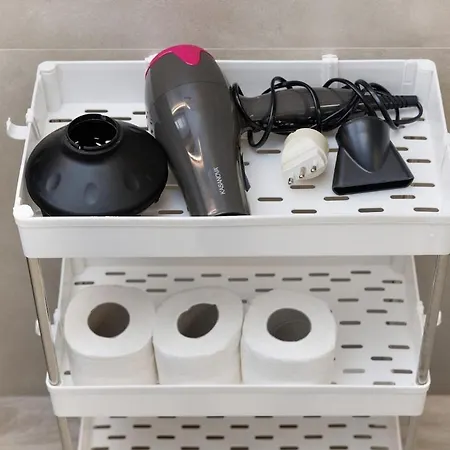 Lägenhet Oasi A 10 Minuti Dal Ospedale San Raffaele